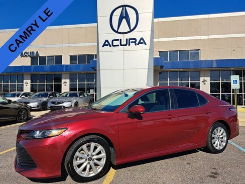 Used 2020 Toyota Camry LE image 10