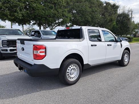 New 2025 Ford Maverick XL image 9