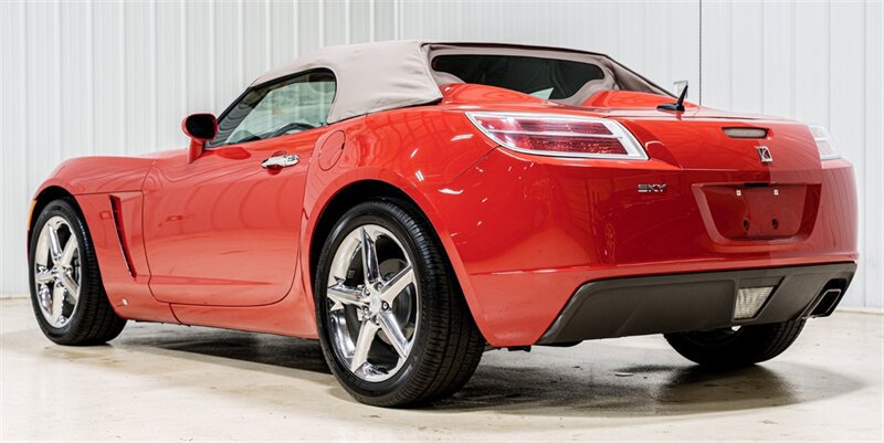 Used 2007 Saturn Sky w/ Premium Trim Pkg RWD image 5