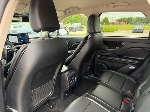 Used 2023 Lincoln Corsair Reserve AWD/4WD image 25