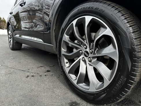 Certified 2025 Lincoln Aviator Reserve image 11