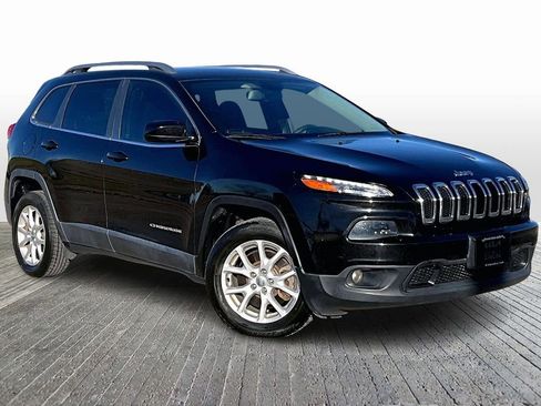 Used 2016 Jeep Cherokee Latitude w/ Comfort & Sound Group image 11