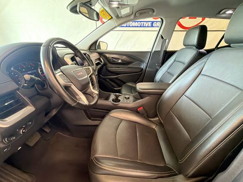 Used 2024 GMC Terrain SLT FWD image 15