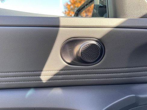 Certified 2025 Hyundai Elantra Sport image 32