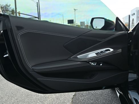 Used 2026 Chevrolet Corvette Stingray Convertible w/ Battery Protection Package image 25