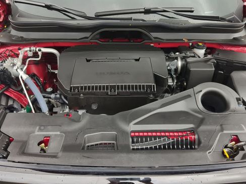 Used 2025 Honda Pilot Sport image 15