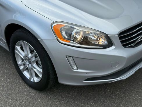 Used 2016 Volvo XC60 T5 Premier w/ Proximity Package image 9