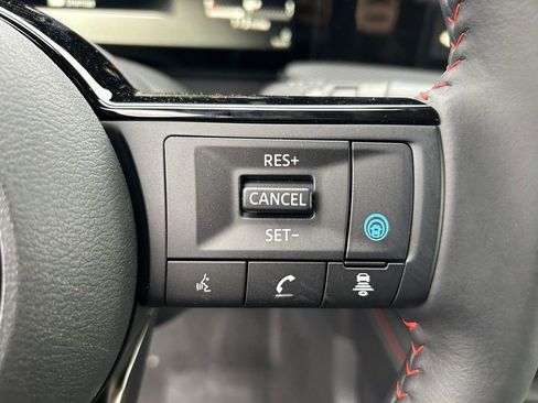 New 2025 Nissan Kicks SR w/ Illumination Package AWD/4WD image 14
