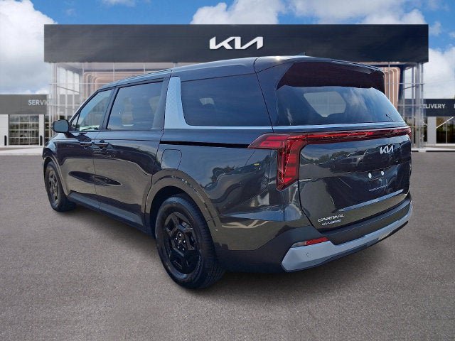 Used 2026 Kia Carnival FWD image 4