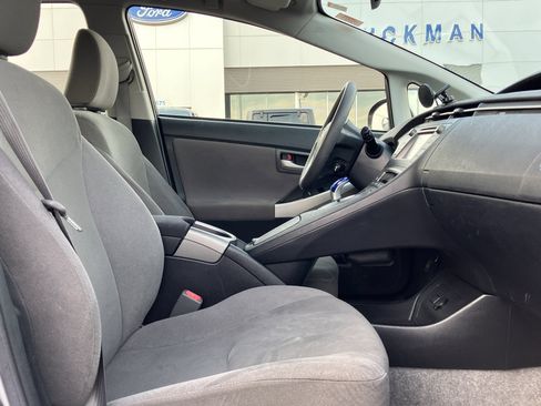 Used 2014 Toyota Prius Two image 26