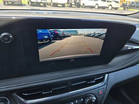 Used 2025 Buick Envista Preferred FWD image 10