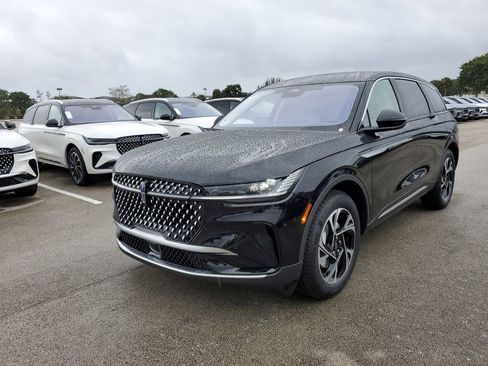 New 2026 Lincoln Nautilus Premier AWD/4WD image 2