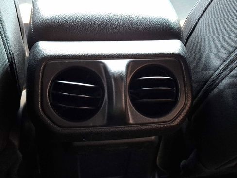 Used 2019 Jeep Wrangler Sport AWD/4WD image 11
