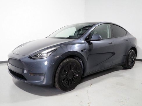 Used 2023 Tesla Model Y Long Range AWD/4WD image 9