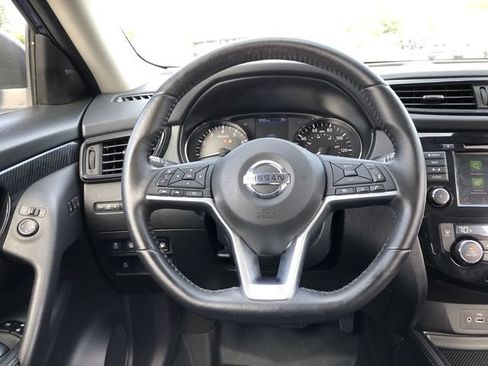 Used 2018 Nissan Rogue SL FWD image 19