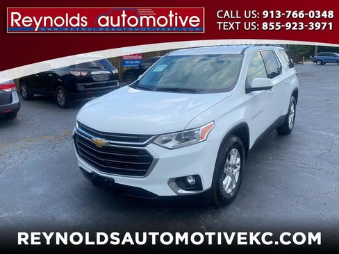 Used 2021 Chevrolet Traverse LT AWD/4WD image 1