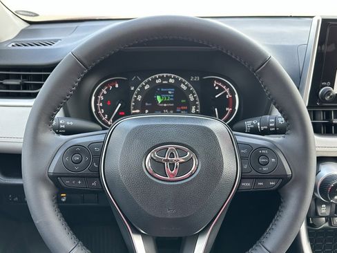 New 2025 Toyota RAV4 XLE image 23