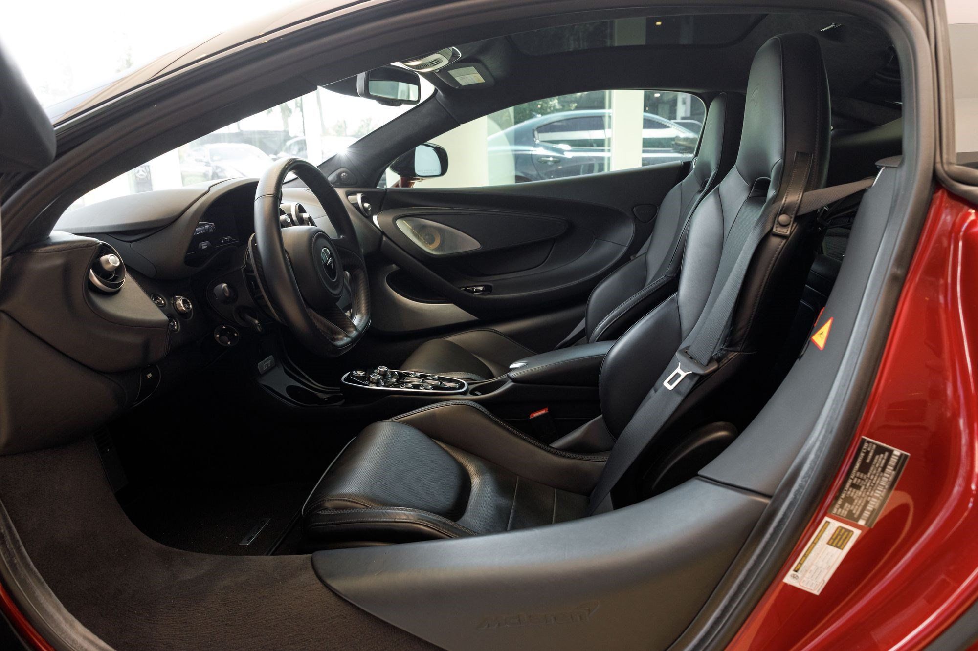 Used 2023 McLaren GT RWD image 11
