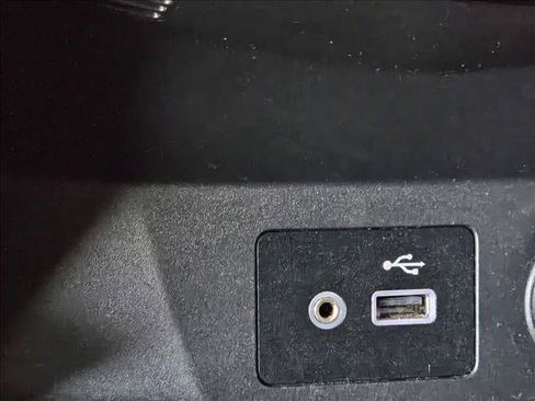 Used 2019 Nissan Rogue S FWD image 12