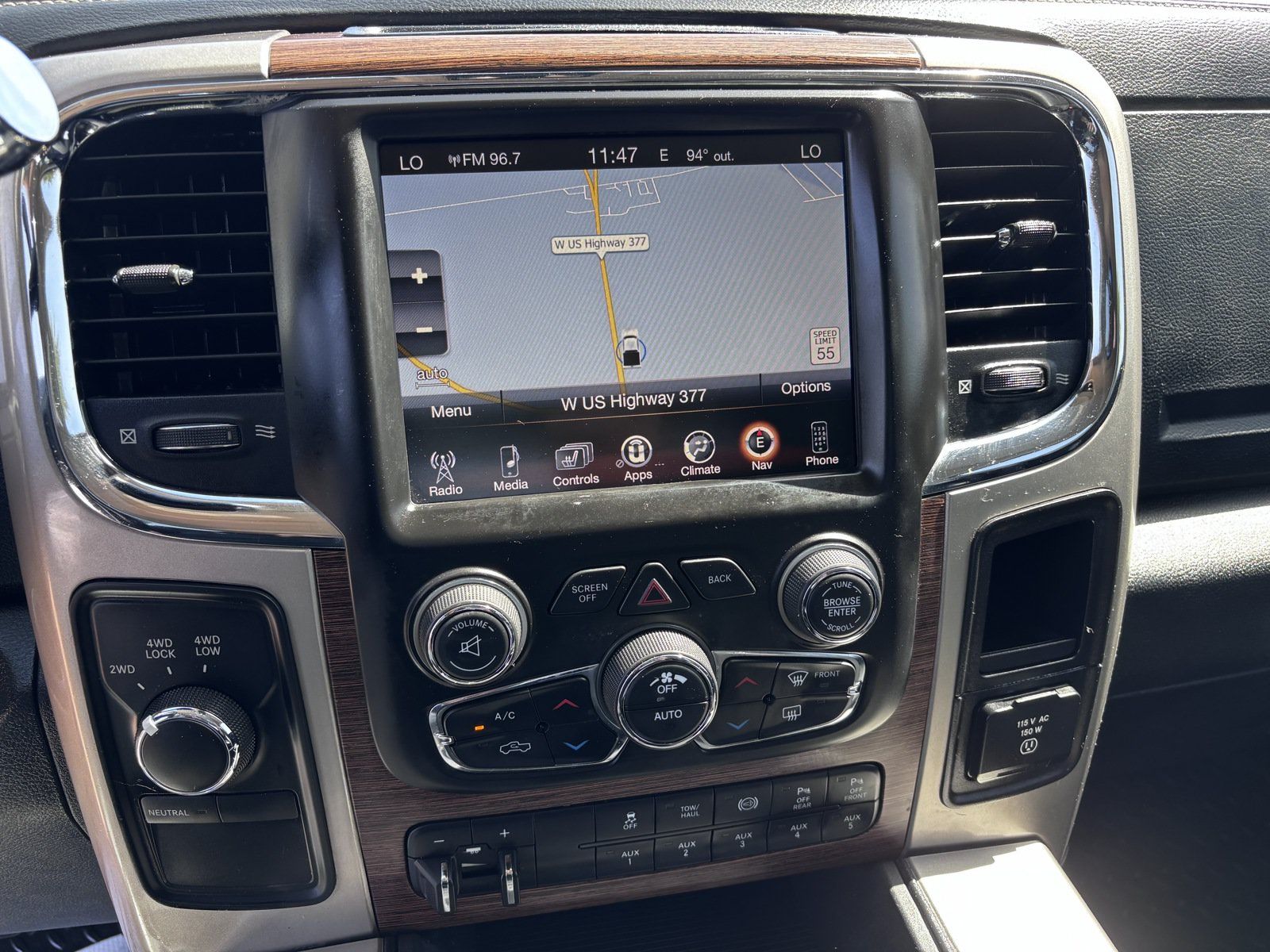Used 2017 RAM 2500 Laramie w/ Convenience Group AWD/4WD image 14