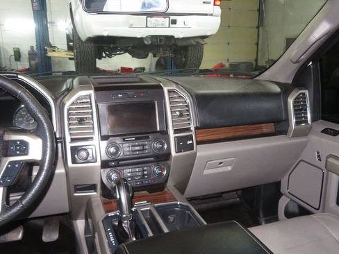 Used 2015 Ford F150 Lariat AWD/4WD image 40