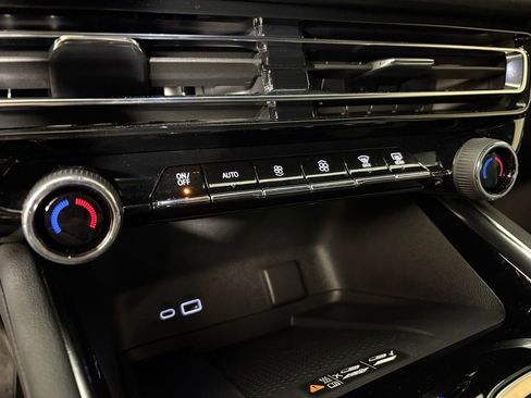 Used 2026 Chevrolet Traverse High Country w/ LPO, Floor Liner Package image 37