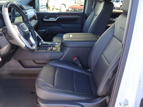 Used 2025 GMC Sierra 2500 Denali w/ Technology Package image 20