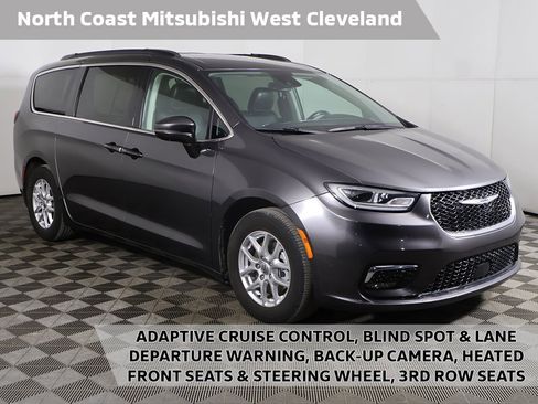 Used 2022 Chrysler Pacifica Touring-L image 1