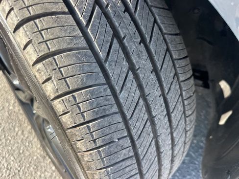 Used 2024 MAZDA MAZDA3 s image 32