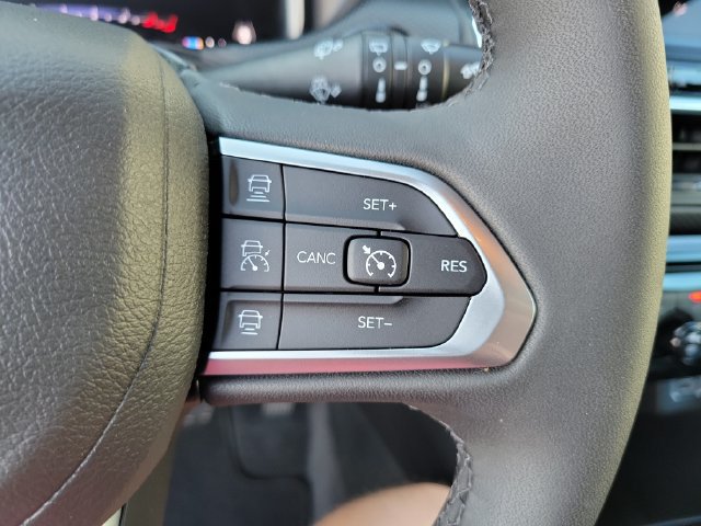 Used 2026 Jeep Compass Limited AWD/4WD image 30