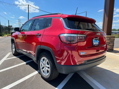 Used 2019 Jeep Compass Sport w/ Cold Weather Group image 4