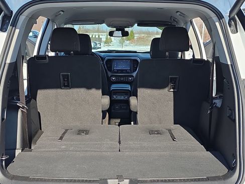 Certified 2023 GMC Acadia AT4 image 14