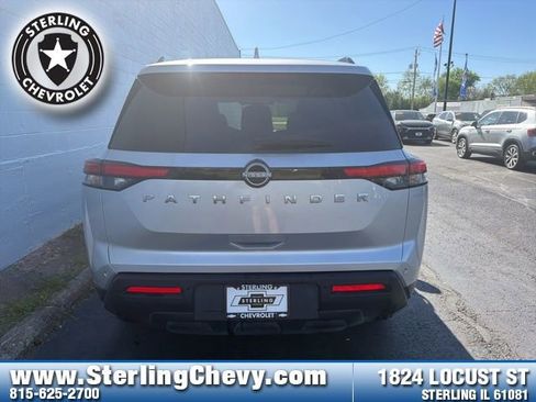 Used 2025 Nissan Pathfinder SV FWD image 4