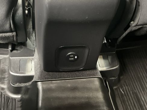 Used 2022 Ford Escape SE image 10