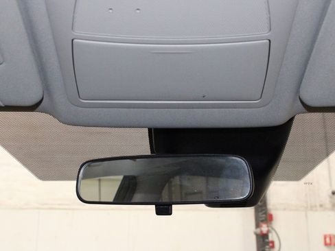 Used 2020 Nissan Rogue SV image 22