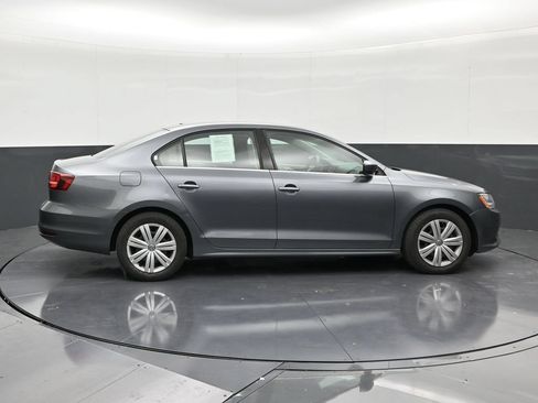 Used 2017 Volkswagen Jetta S FWD image 6