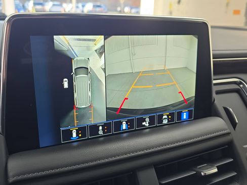 Used 2022 Chevrolet Tahoe Z71 w/ Luxury Package image 24