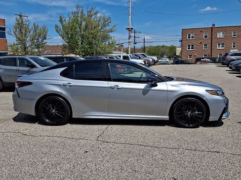 Used 2024 Toyota Camry XSE w/ Navigation Package image 7