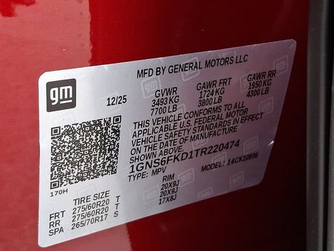 New 2026 Chevrolet Suburban Premier w/ Sun And Tow Package AWD/4WD image 18