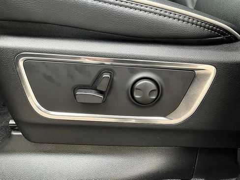 New 2026 RAM 1500 Laramie w/ Night Edition image 16