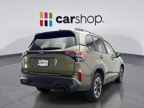 Used 2025 Subaru Forester Premium AWD/4WD image 5