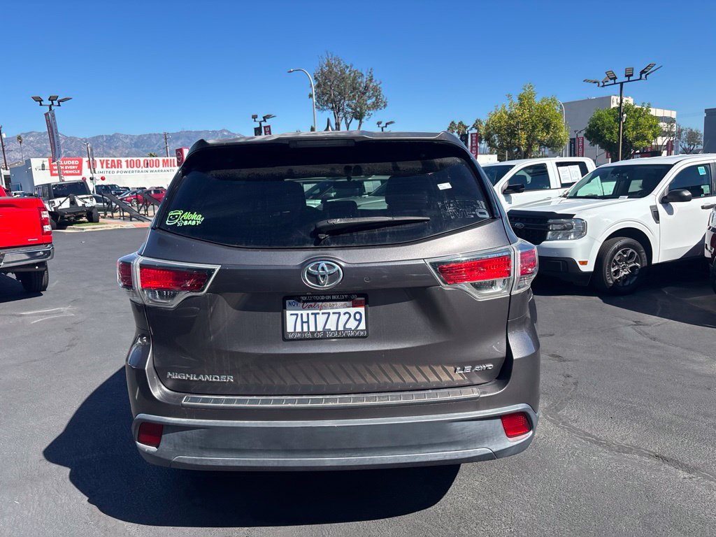 Used 2015 Toyota Highlander Plus AWD/4WD image 5