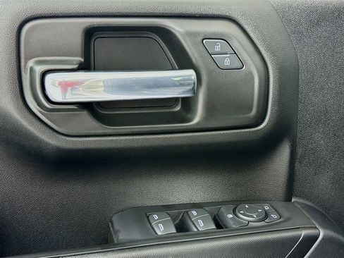 Used 2023 Chevrolet Silverado 1500 Custom image 15