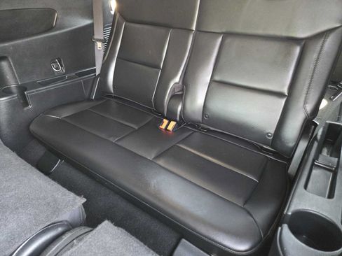 Used 2023 Ford Explorer XLT w/ Equipment Group 202A RWD image 28