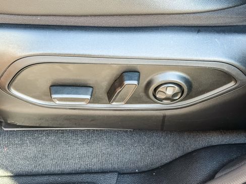 Used 2024 Jeep Grand Cherokee Limited w/ Luxury Tech Group II image 20