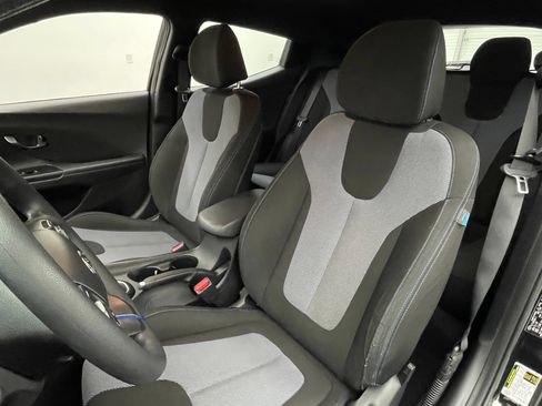 Used 2019 Hyundai Veloster 2.0 FWD image 16