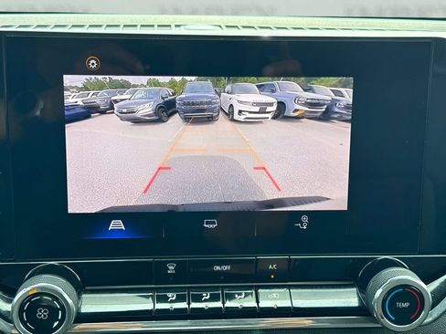 Used 2024 Chevrolet Colorado W/T RWD image 11