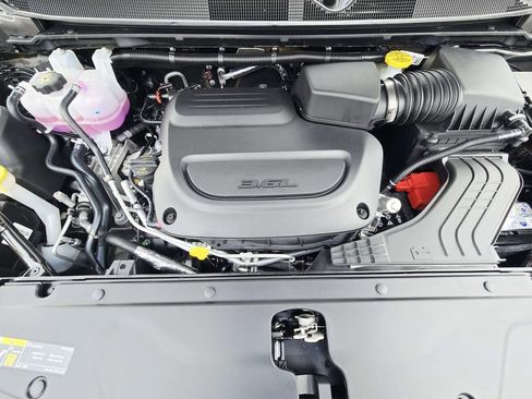 New 2026 Chrysler Pacifica Select image 19