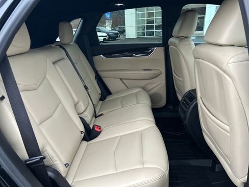 Used 2018 Cadillac XT5 FWD image 12