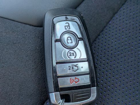 Used 2025 Ford Mustang Dark Horse image 30